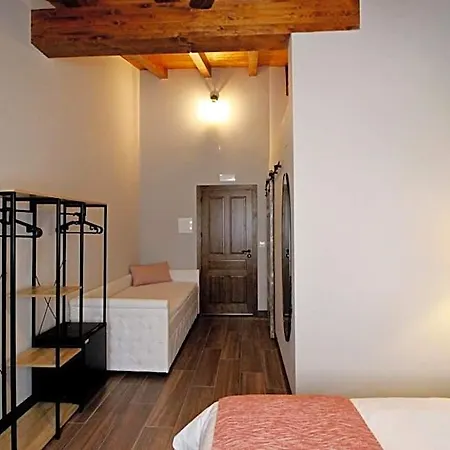 Rural San Giles 3*